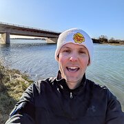 House Sitter - Stefan Shipp 