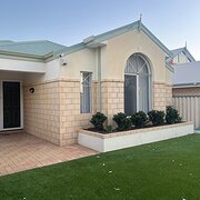 Home Owner wanting sitter in Mandurah, Western Australia