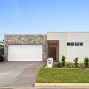 Home Owner wanting sitter in , Queensland