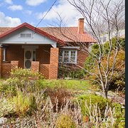 Home Owner wanting sitter in Katoomba, New South Wales