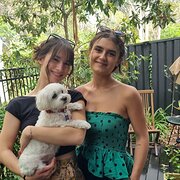 House Sitter - Sara and Lili 