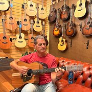 House Sitter - Mirrorcone