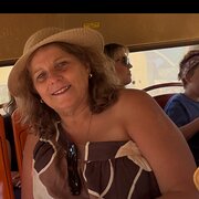 House Sitter - Avid Housesitter pet loving professional