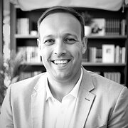 House Sitter - Solo Male Available For Pet/House Sits