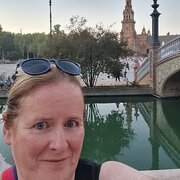 House Sitter - I'll treat your place and pets like mine