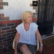 House Sitter - Lizzy 