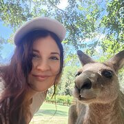 House Sitter - Annika C