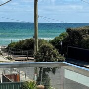 Home Owner wanting sitter in Melbourne, Victoria