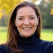 House Sitter - Gillian