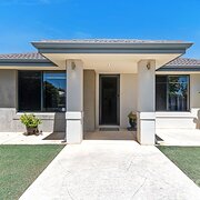 Home Owner wanting sitter in Perth, Western Australia