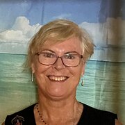 House Sitter - Pam looking to house sit South Sydney