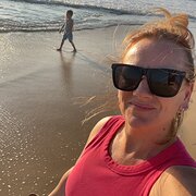 House Sitter - Female house sitter