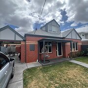 Home Owner wanting sitter in Melbourne, Victoria