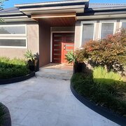 Home Owner wanting sitter in Newcastle , New South Wales