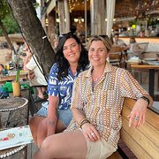 House Sitter - Cat & Em - Kind, caring animal lovers :)