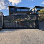 Home Owner wanting sitter in Melbourne, Victoria