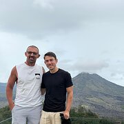 House Sitter - Active Animal Lovers