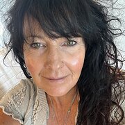 House Sitter - Trisha