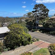 Home Owner wanting sitter in Melbourne , Victoria