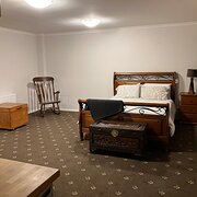 Home Owner wanting sitter in Melbourne, Victoria