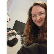 House Sitter - Chrissie - Pet loving professional