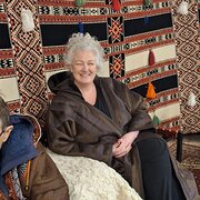 House Sitter - Frizzy Tris