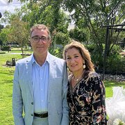 House Sitter - Happy Couple