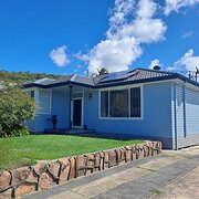 Home Owner wanting sitter in Newcastle, New South Wales