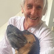 House Sitter - Wendy