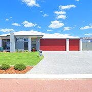 Home Owner wanting sitter in Perth, Western Australia