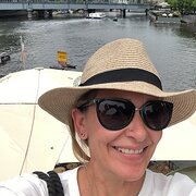 House Sitter - Reliable, Neat, Caring & Responsible