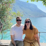 House Sitter - Abby & Luke - Engaged & Love Animals