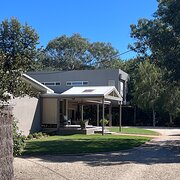 Home Owner wanting sitter in Melbourne , Victoria