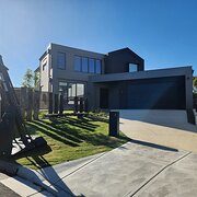 Home Owner wanting sitter in Melbourne, Victoria
