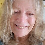 House Sitter - Friendly Professional Housesitter 