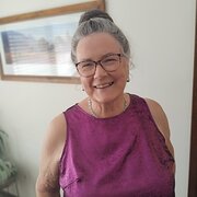 House Sitter - Heather