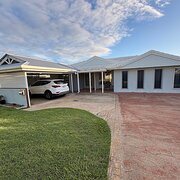 Home Owner wanting sitter in , Queensland