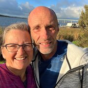 House Sitter - Pete & Oliva - ideal home & pet sitters