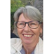House Sitter - Pauline 