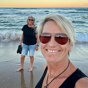 House Sitter - Newly retired adventurers -Susie and Sue