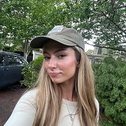 House Sitter - Scarlett 