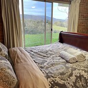 Home Owner wanting sitter in , Victoria