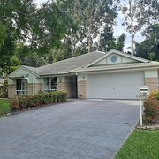 Home Owner wanting sitter in , Queensland