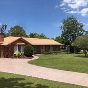 Home Owner wanting sitter in , Queensland