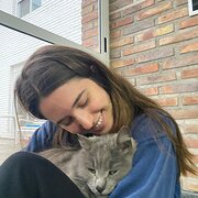 House Sitter - Julie