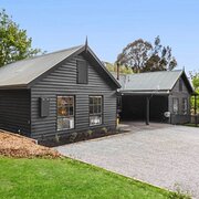 Home Owner wanting sitter in Melbourne, Victoria