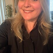 House Sitter - Christy - Professional House Sitting