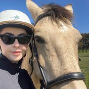 House Sitter - Madeleine