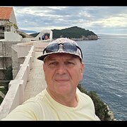 House Sitter - Mature professional