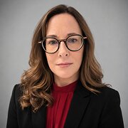 House Sitter - Hannah professional 42yr old